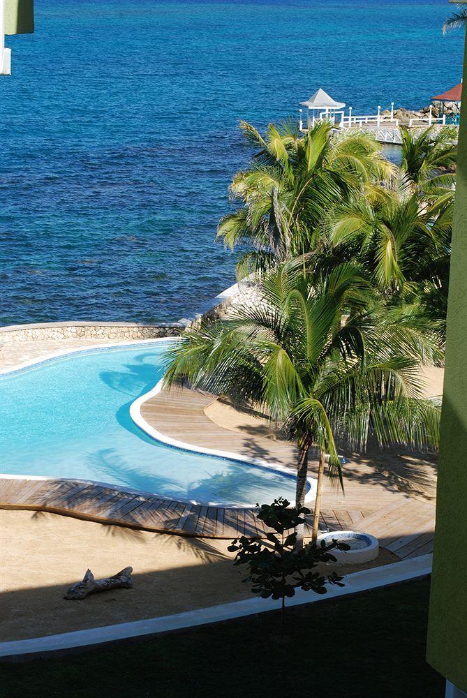 Whispering Seas Jamaica Ocho Rios Exterior photo